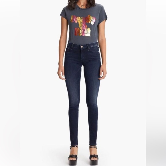 Mother Denim Super Looker Jeans - Picture 1 of 2